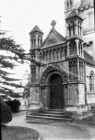 ST BENNETS N.PORCH